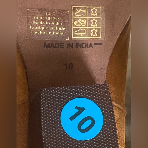 Free People Back-lace Sway Low Slouchy Boots. Western inspired suede pull-on. - Picture 16 of 16